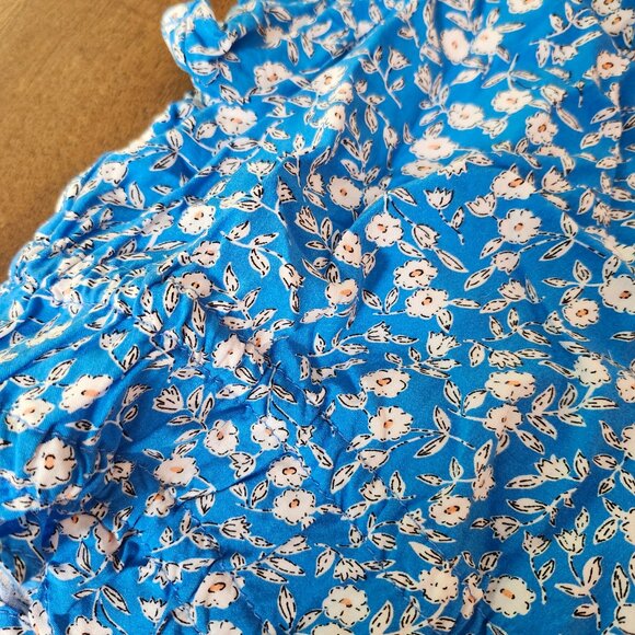 Blue and White Ruffled Tie Front Crop Blouse - Picture 4 of 5